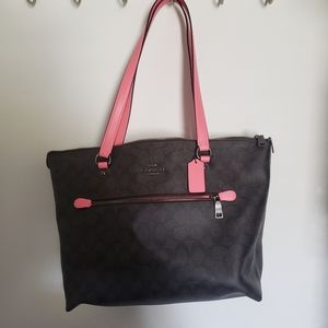 Coach Signature tote